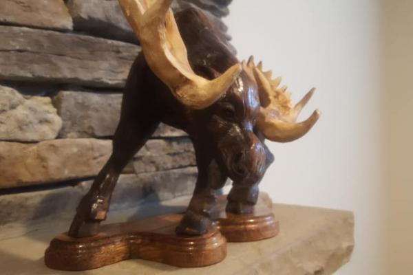 Statue of a moose